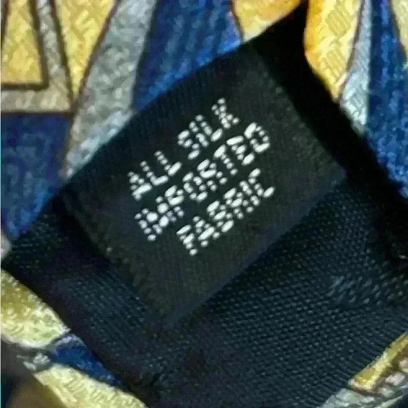 Kenneth Cole Men’s All Silk Yellow Navy Gray Geometric Neck Tie - Picture 4 of 4